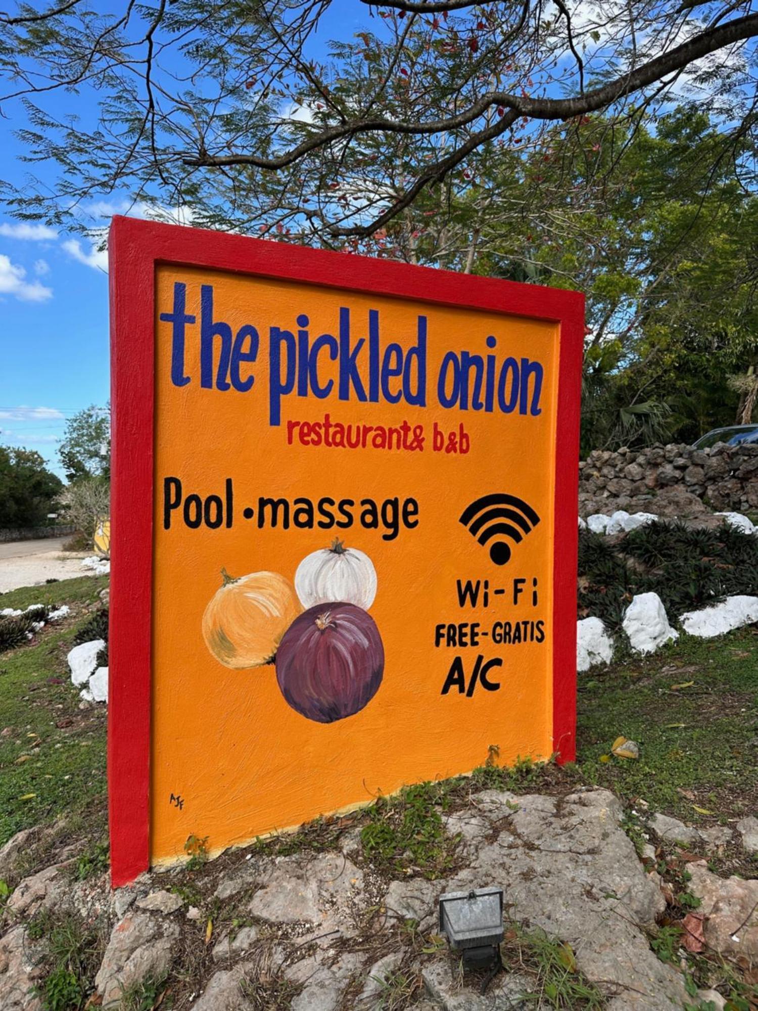 The Pickled Onion B&B And Restaurant Uxmal Santa Elena Buitenkant foto