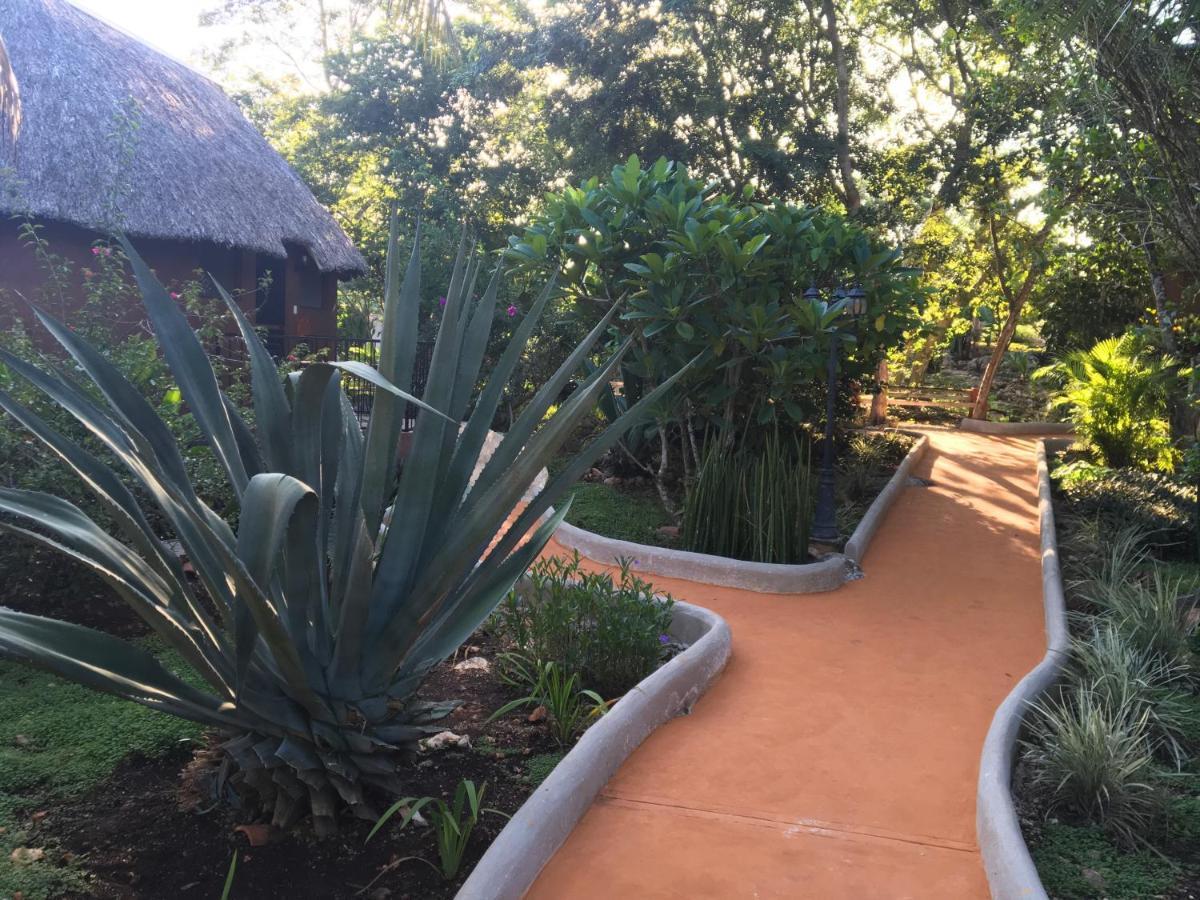 The Pickled Onion B&B And Restaurant Uxmal Santa Elena Buitenkant foto