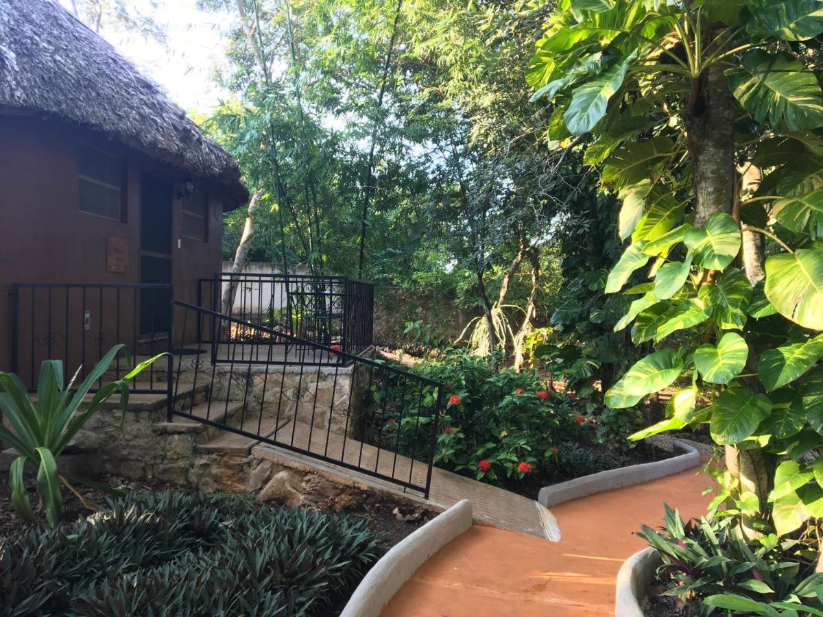 The Pickled Onion B&B And Restaurant Uxmal Santa Elena Buitenkant foto